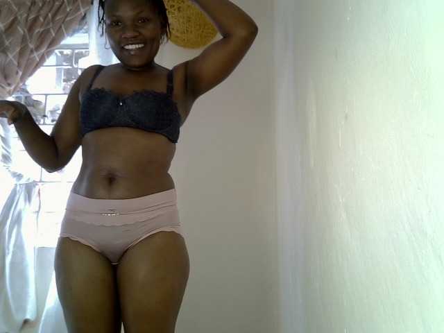 Sexxyfrey live cam on BongaCams