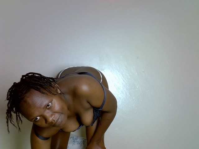 Sexxyfrey live cam on BongaCams