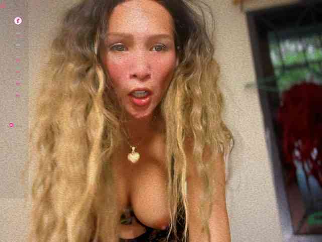ladyshane Live Webcam on BongaCams