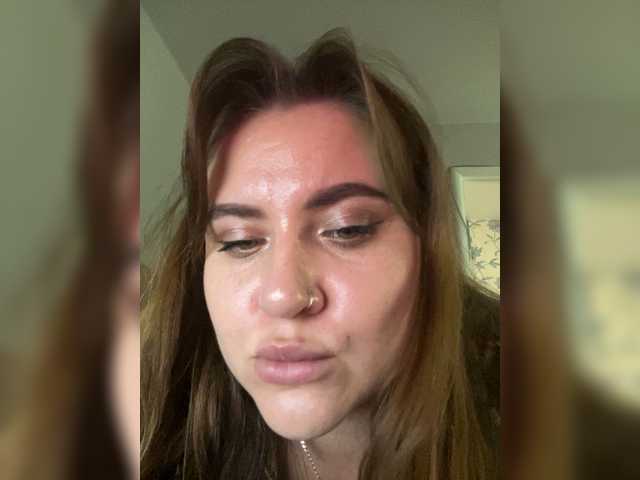 alina08 live cam