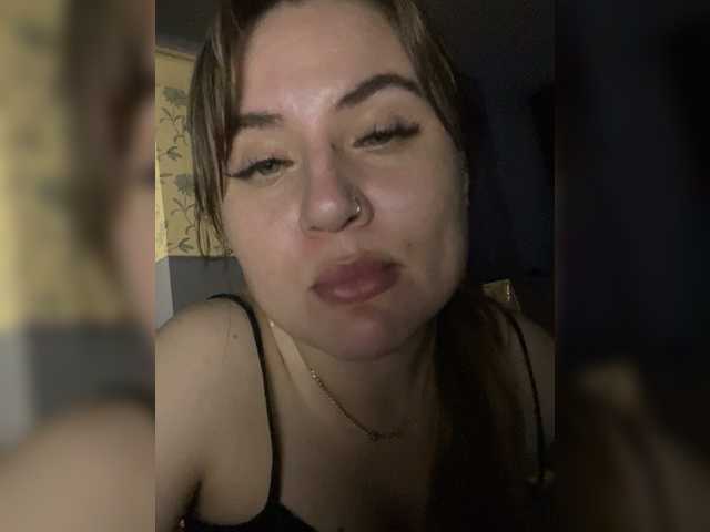 alina08 live cam