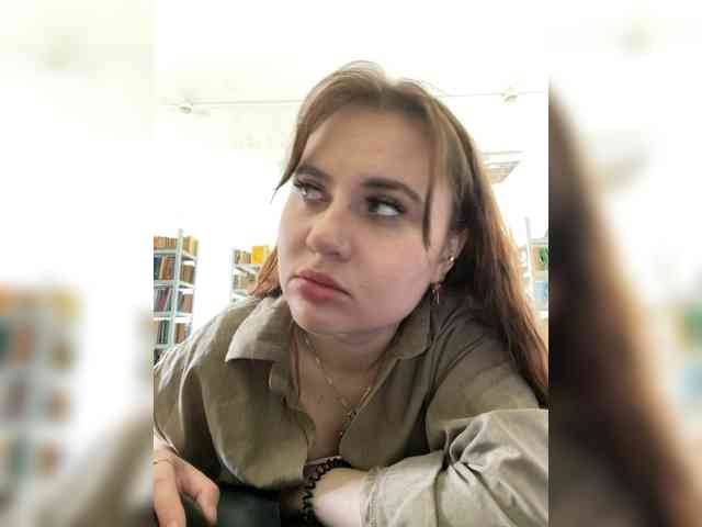 यह मॉडल अभी लाइव है. alina08
