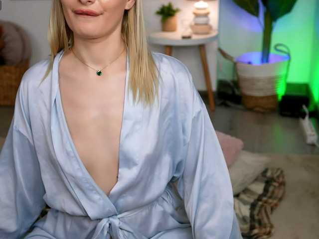Sex chat gratuit in direct cu SocialDoll pe BongaCams