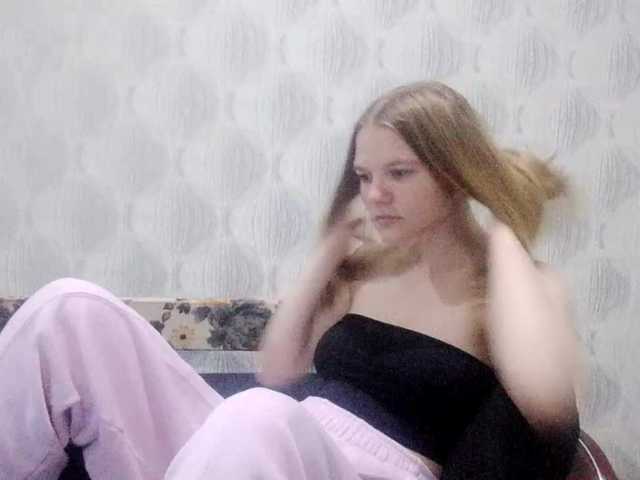 GertudeGilligan live cam on BongaCams