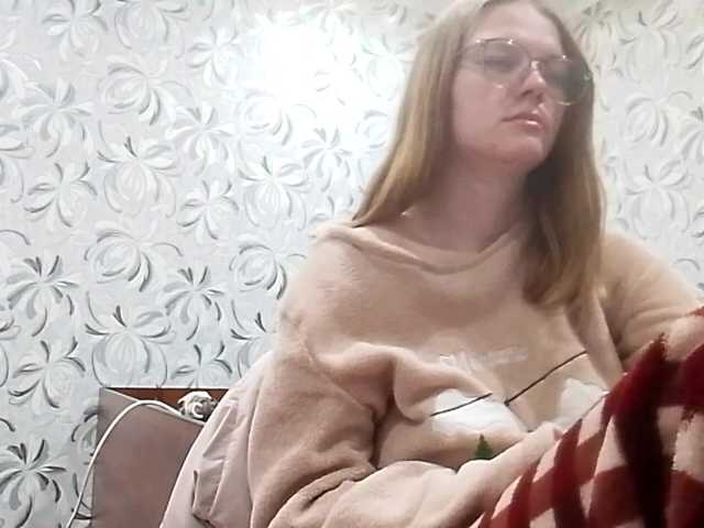 GertudeGilligan live cam
