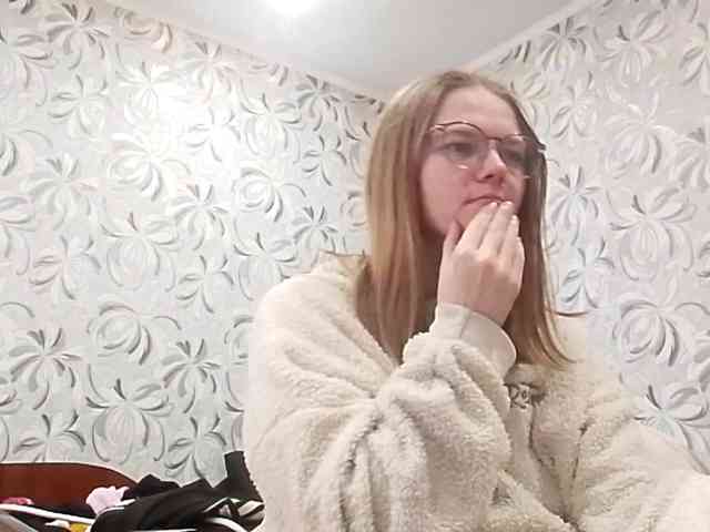 GertudeGilligan webcam
