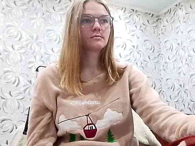 GertudeGilligan webcam