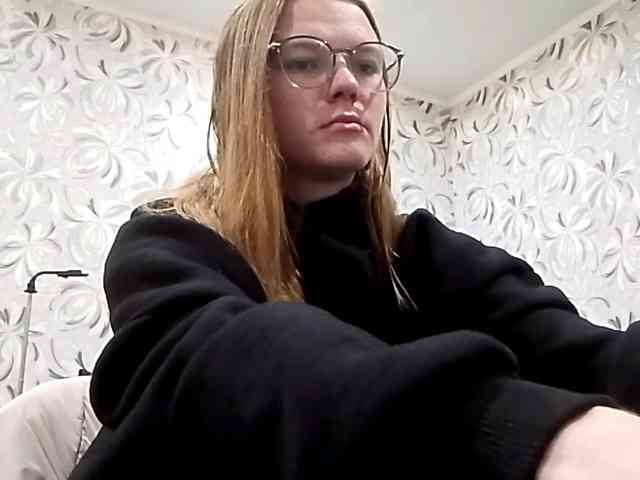 GertudeGilligan webcam