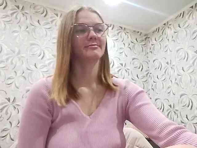 GertudeGilligan webcam