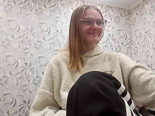 GertudeGilligan webcam