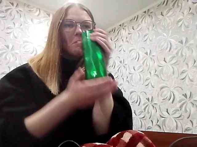 GertudeGilligan webcam