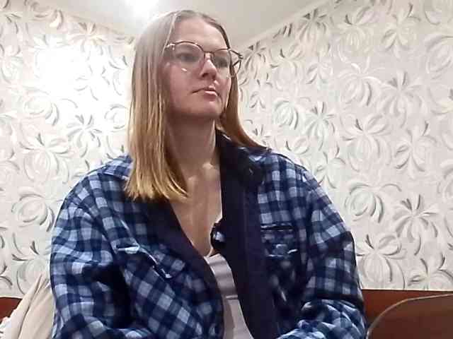 GertudeGilligan webcam