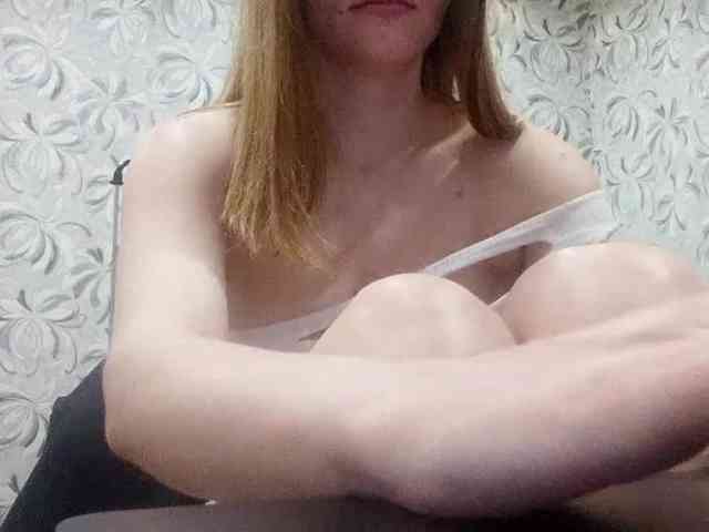 GertudeGilligan webcam