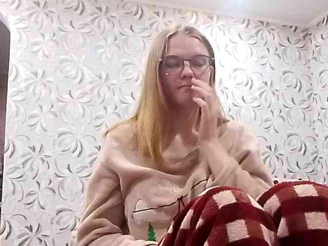 GertudeGilligan webcam