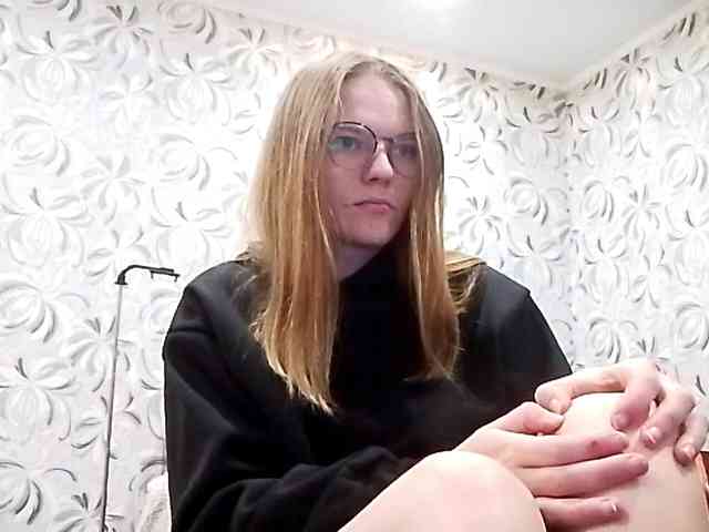 GertudeGilligan webcam