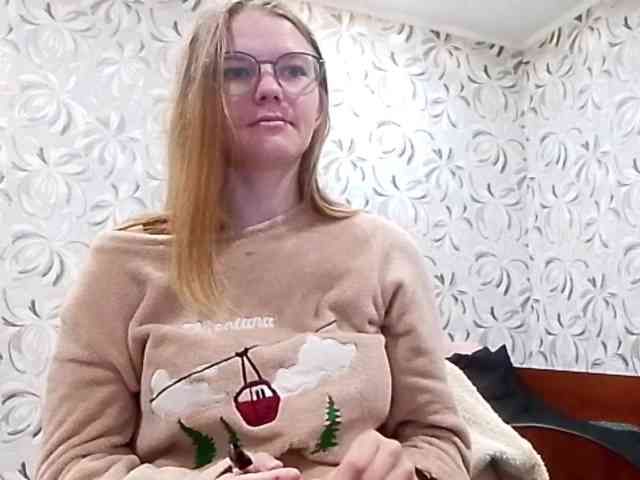 GertudeGilligan webcam