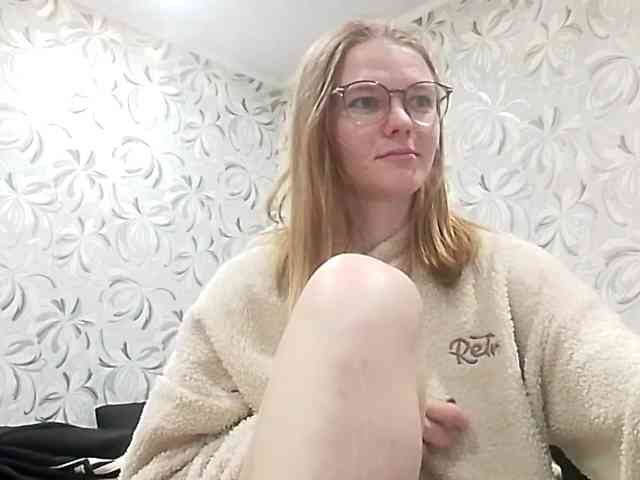 GertudeGilligan webcam