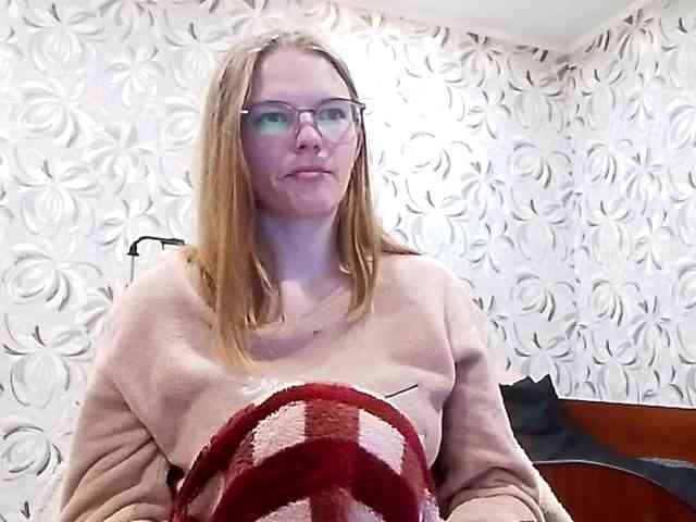 GertudeGilligan webcam