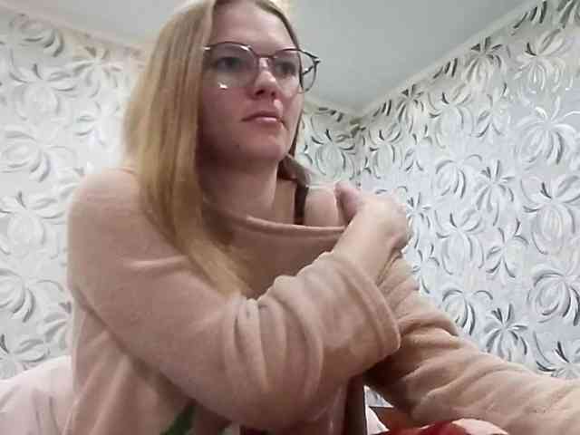 GertudeGilligan webcam