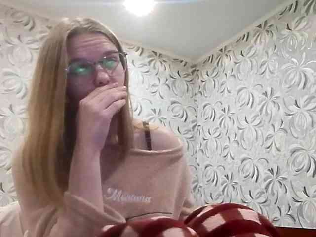 GertudeGilligan webcam