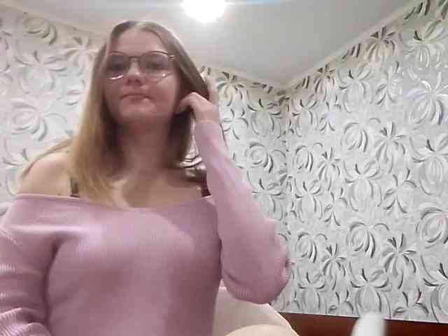 GertudeGilligan webcam