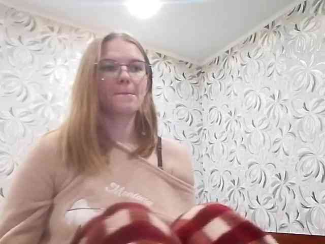 GertudeGilligan webcam