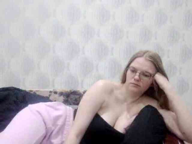 GertudeGilligan webcam