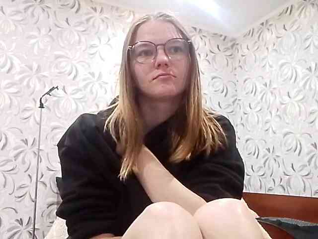 GertudeGilligan webcam