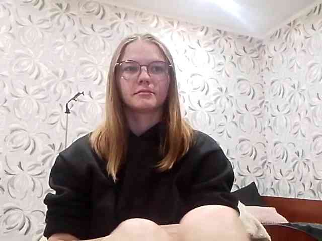 GertudeGilligan webcam