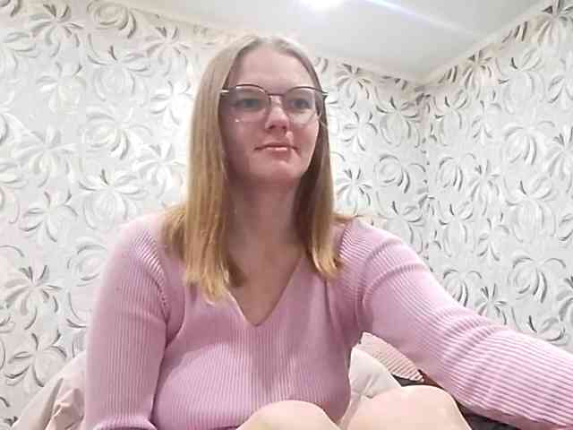 GertudeGilligan webcam