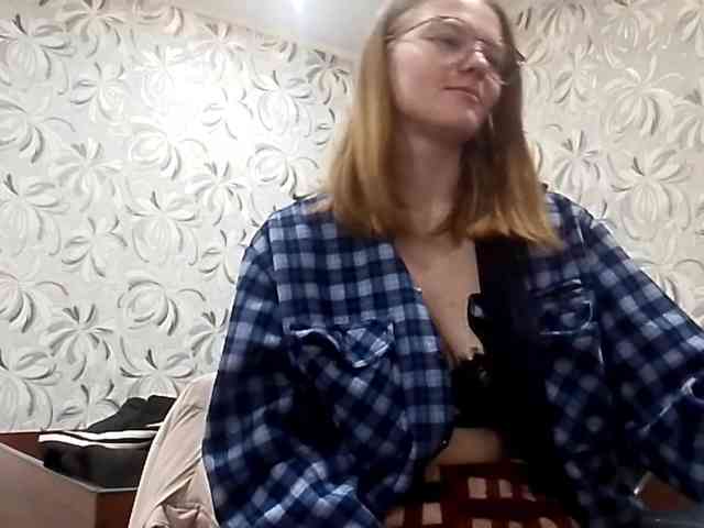 GertudeGilligan webcam