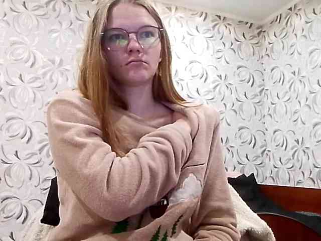 GertudeGilligan webcam