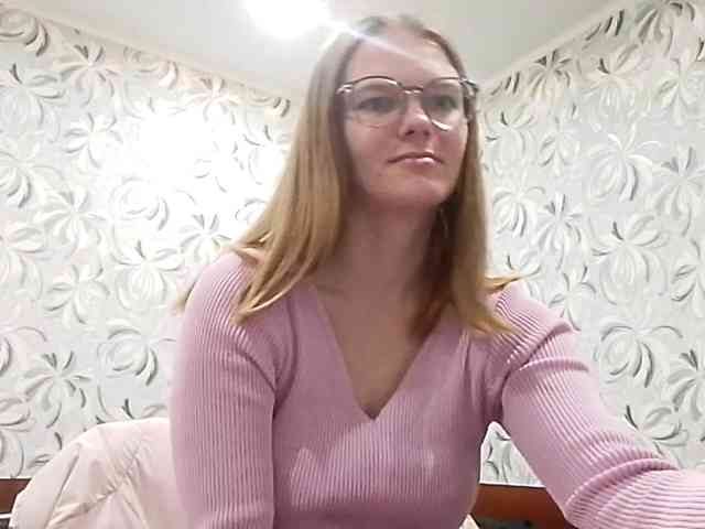 GertudeGilligan webcam