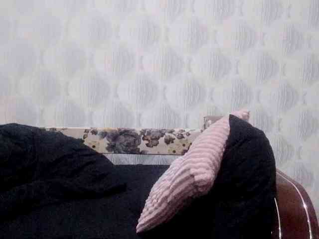 GertudeGilligan webcam