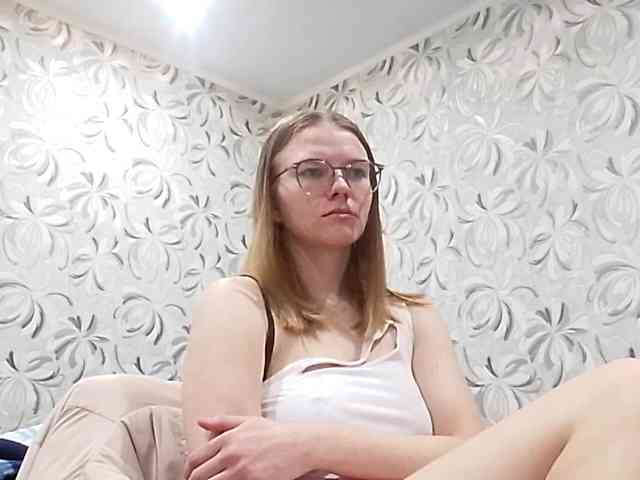 GertudeGilligan webcam