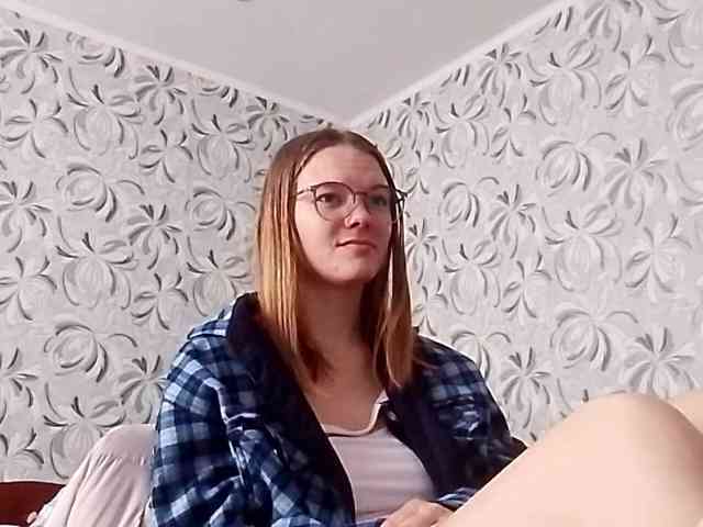GertudeGilligan webcam