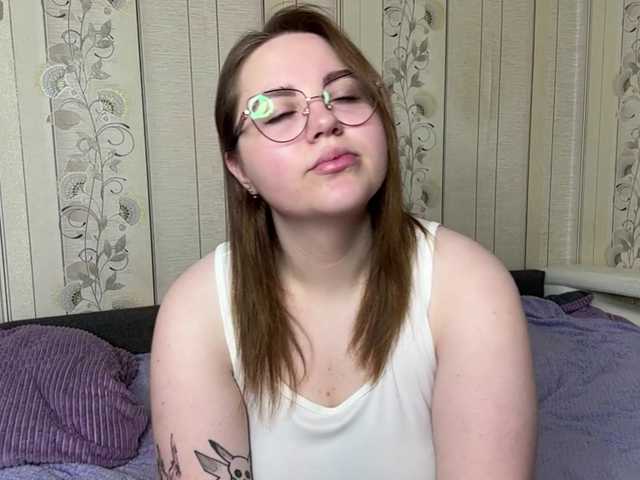 AlysonBussiere live cam on BongaCams