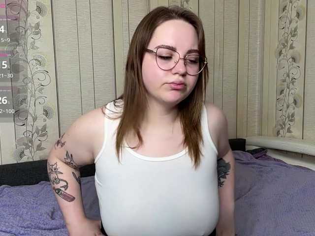 AlysonBussiere live cam on BongaCams