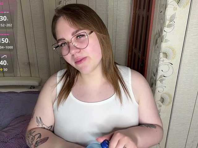 AlysonBussiere live cam on BongaCams