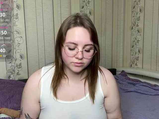 AlysonBussiere webcam