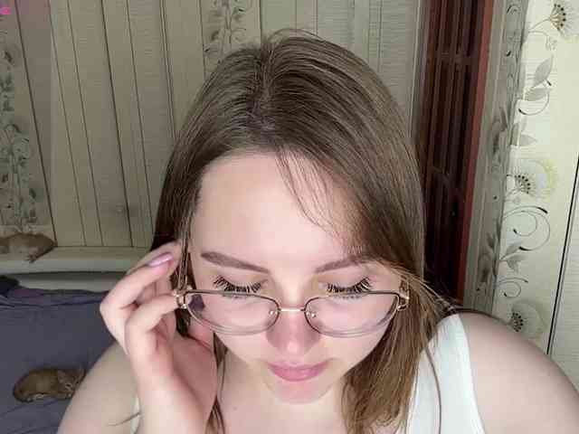 AlysonBussiere webcam