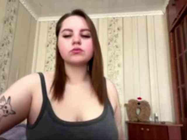 AlysonBussiere webcam