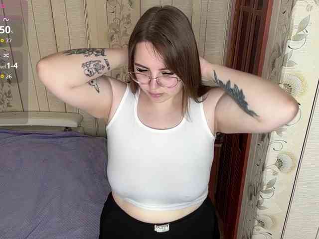AlysonBussiere webcam