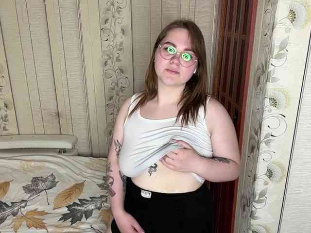 AlysonBussiere webcam