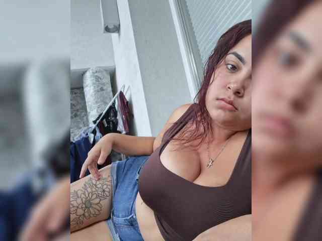 Fonixxx18a Live Webcam on BongaCams
