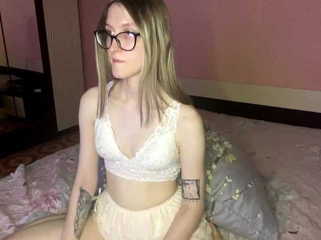 JuliaJess live cam on BongaCams