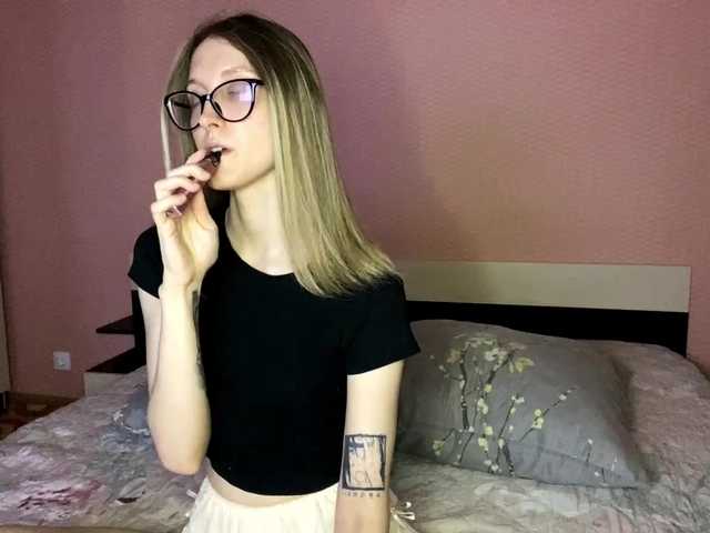JuliaJess live cam on BongaCams
