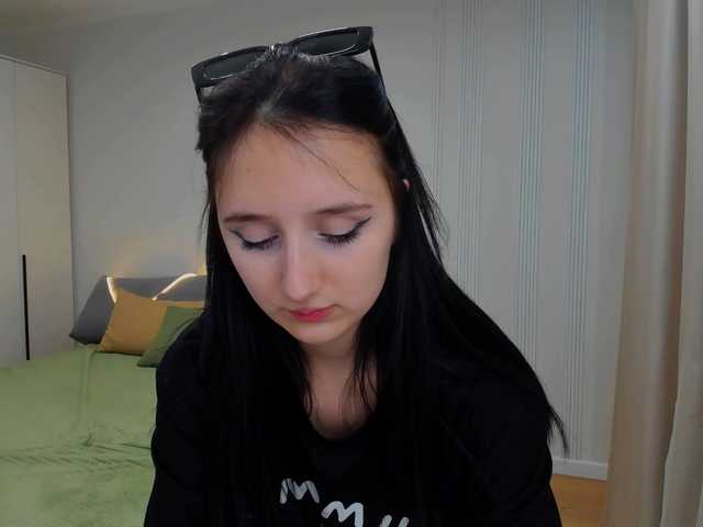 JulietteMonli live cam on BongaCams