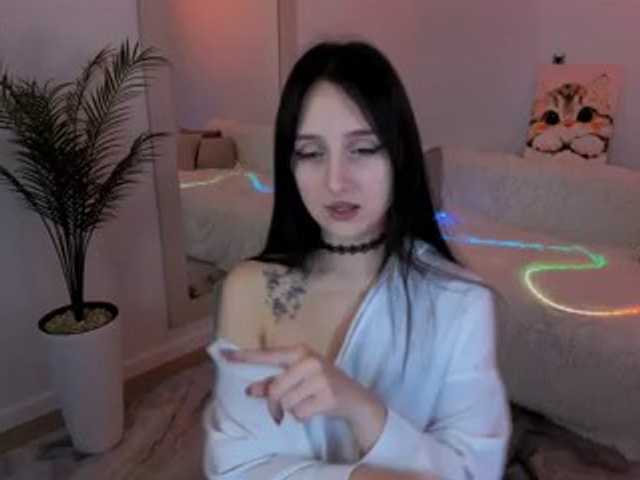 JulietteMonli live cam on BongaCams