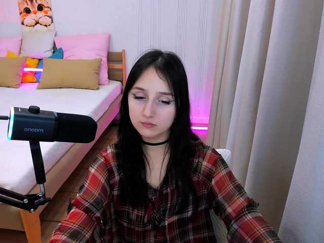 JulietteMonli live cam on BongaCams